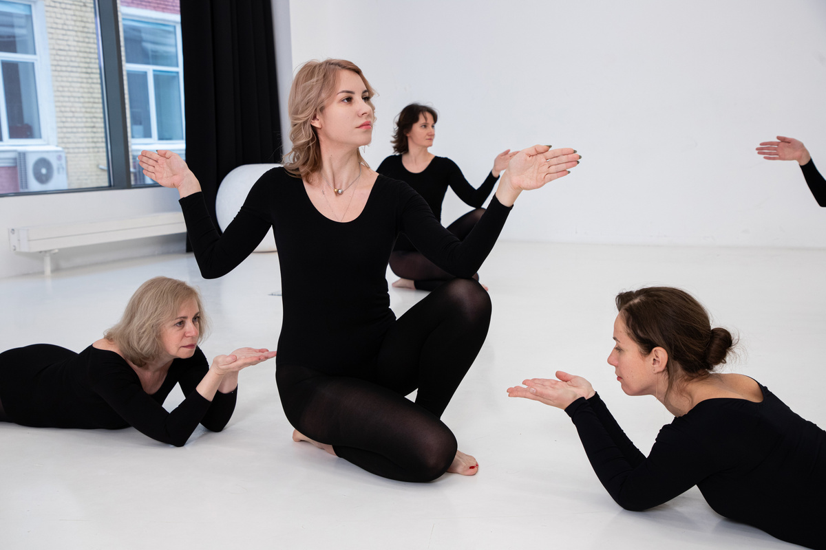 Гимнастический этюд как мини-спектакль: история, рассказанная через гармонию музыки, линии и ритма.