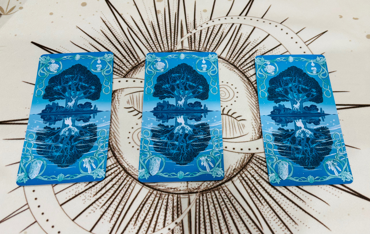 Но ты будешь лежать на диване, да?