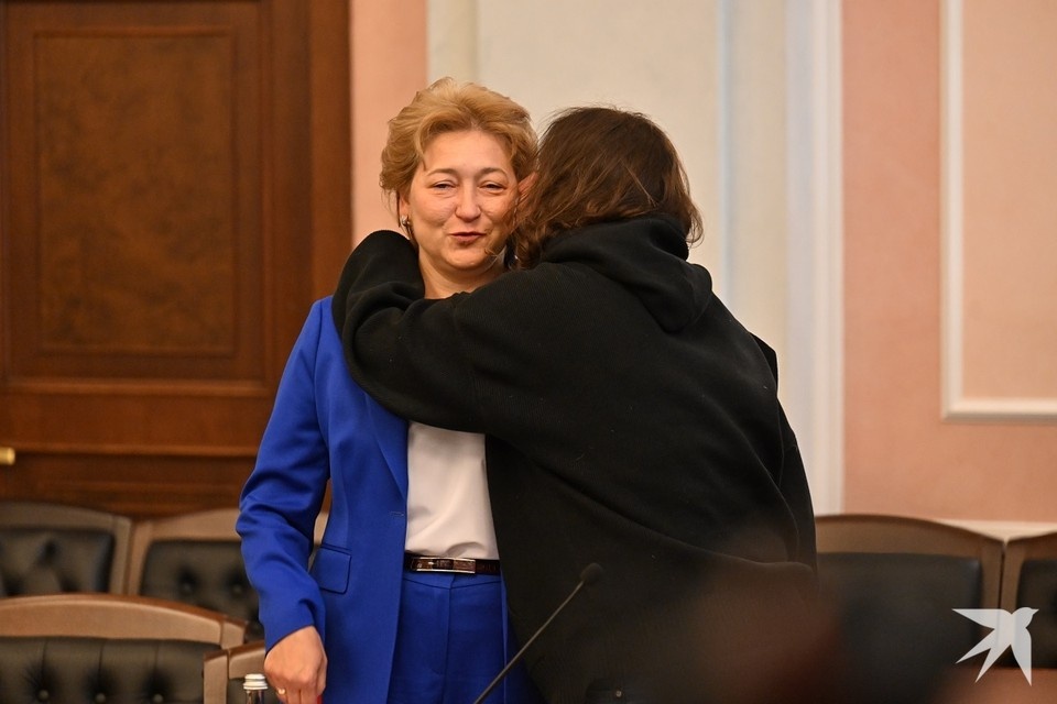  Полина Лурье (справа) после оглашения решения в Верховном Суде РФ Михаил ФРОЛОВ