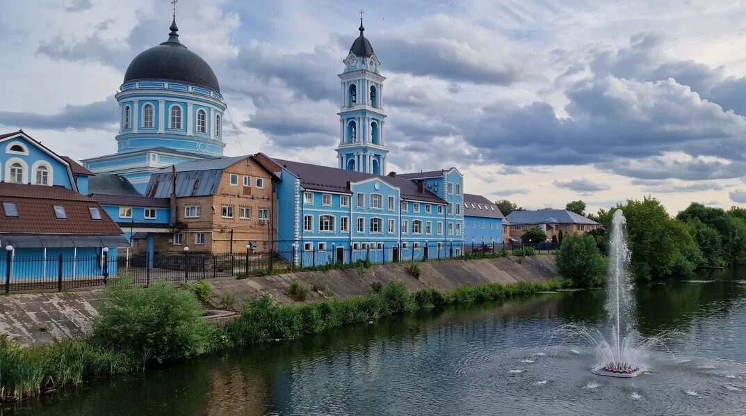 Собор расположен на берегу реки Клязьмы — настоящее украшение Ногинска. Фото: Николай Бараненко / Яндекс Карты