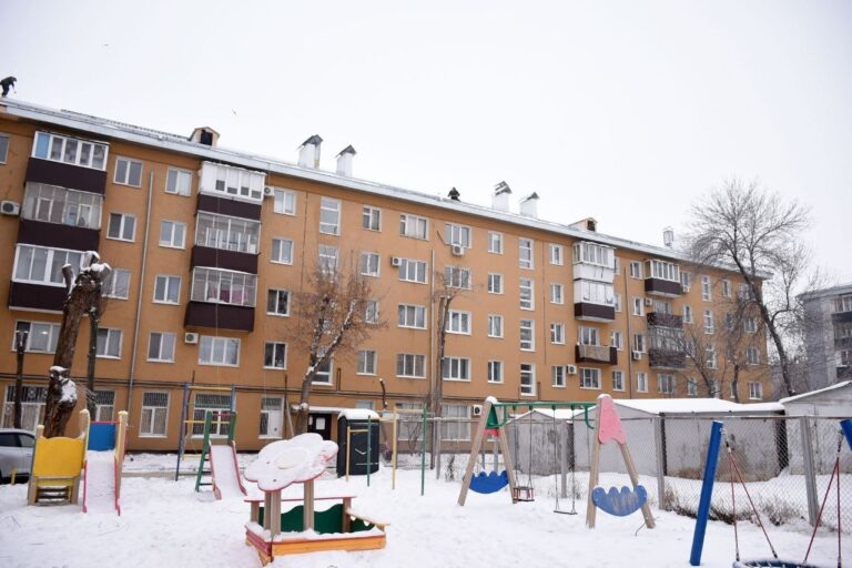    В Оренбурге в доме на Больничном завершают ремонт после пожара Оренбуржье