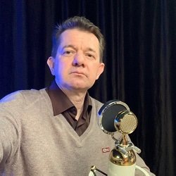    — Спрос зависит от многих факторов. За последние три месяца спрос вытянули вперед за счет повышения утильсбора: люди старались взять машину как можно быстрее. Что бы сейчас Центральный банк ни делал, куда бы он ни двигал ставку, но спрос на автомобили в ближайшие два-три месяца продолжит снижаться, независимо от размера ключевой ставки, будь она 18% или 14—15%, — сказал автоэксперт.