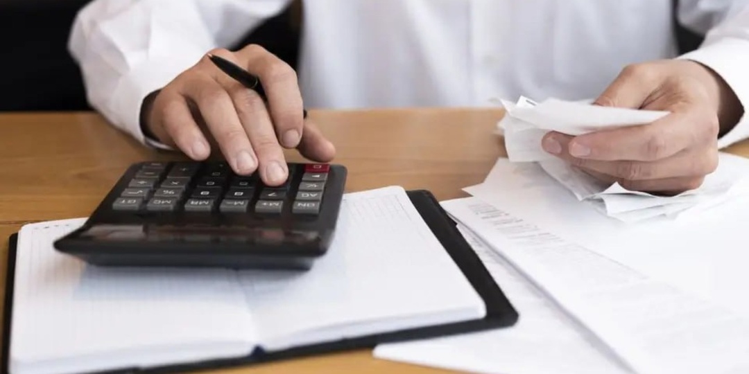 Чиновников и депутатов освободили от ежегодных деклараций