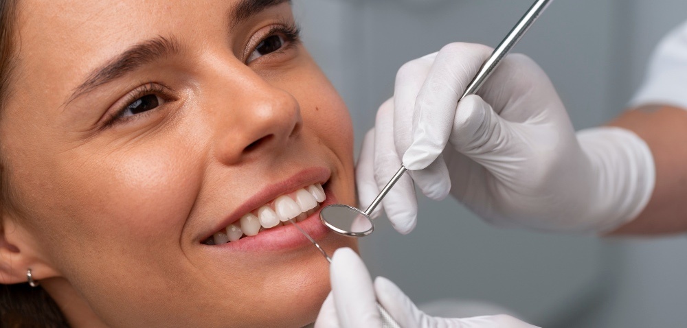 Художественная реставрация передних зубов в Екатеринбурге