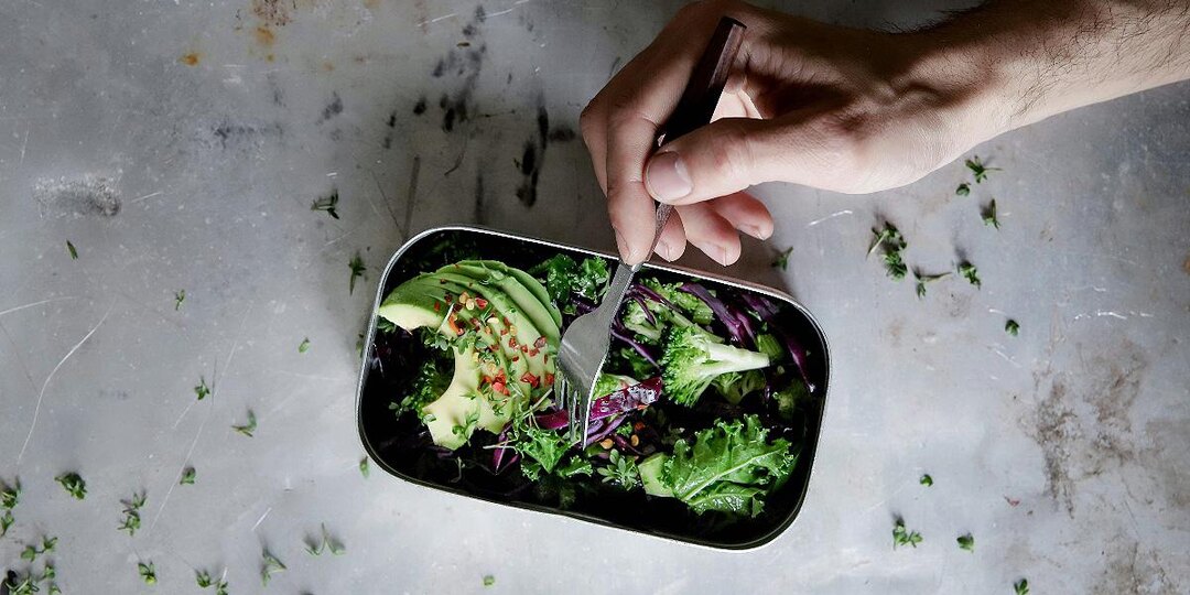 Эра готовой еды: как питание на скорую руку влияет на здоровье и тело