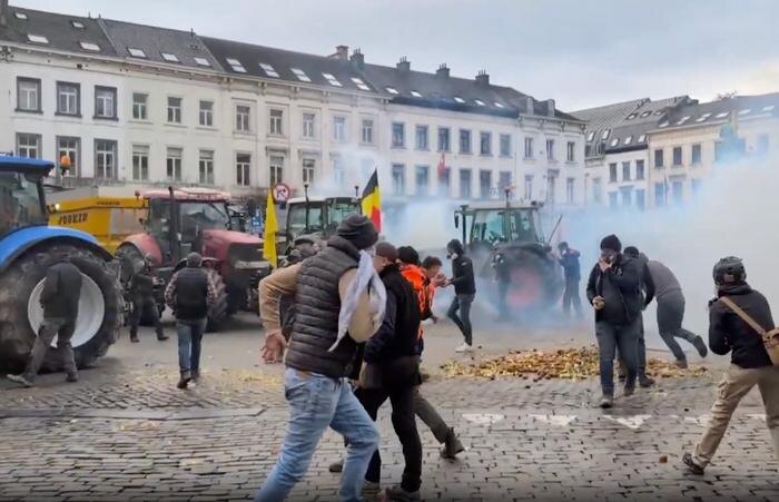 Обложка © Х / vibhu