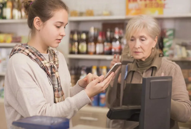 Паспорт больше не нужен: алкоголь и сигареты разрешили покупать через госмессенджер Max