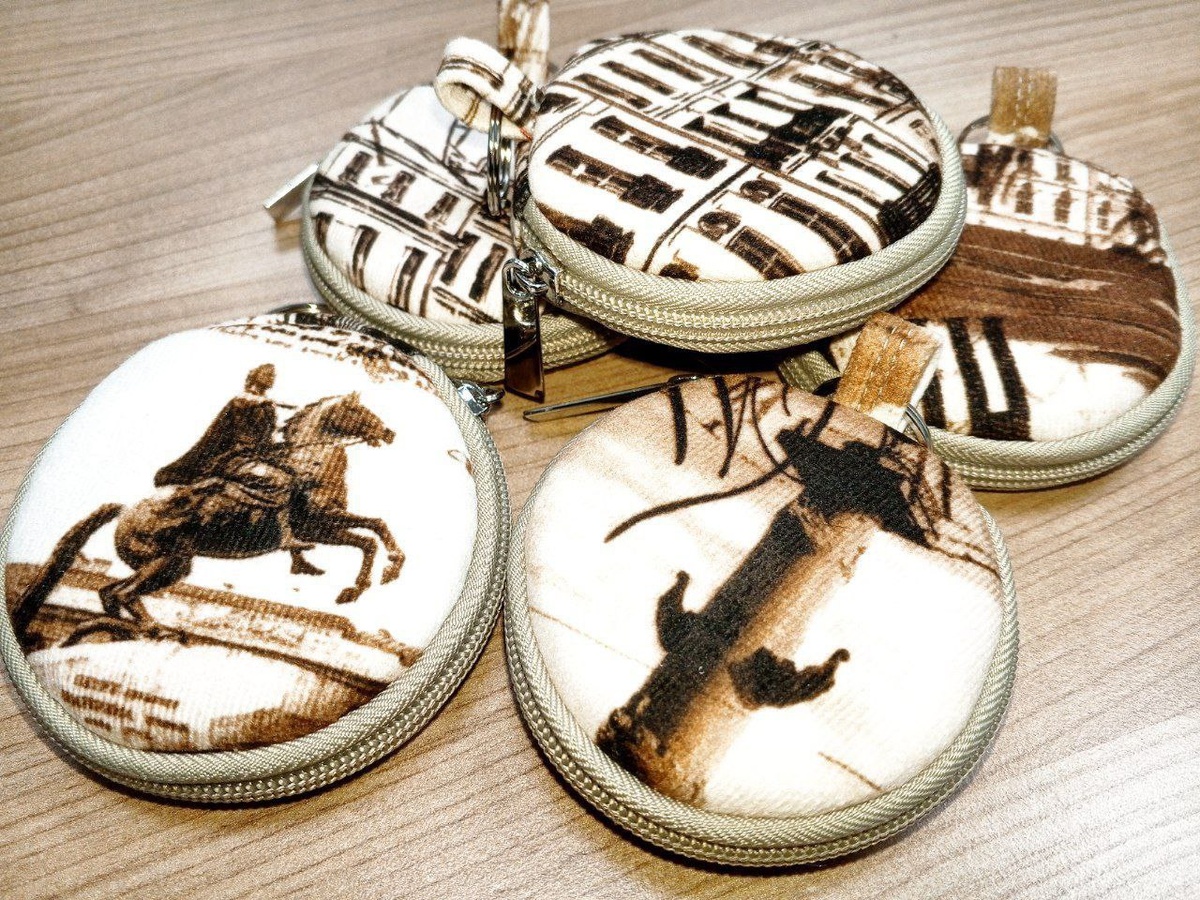 Сумочки для наушников - «Бережки» - особенные мануфактуры