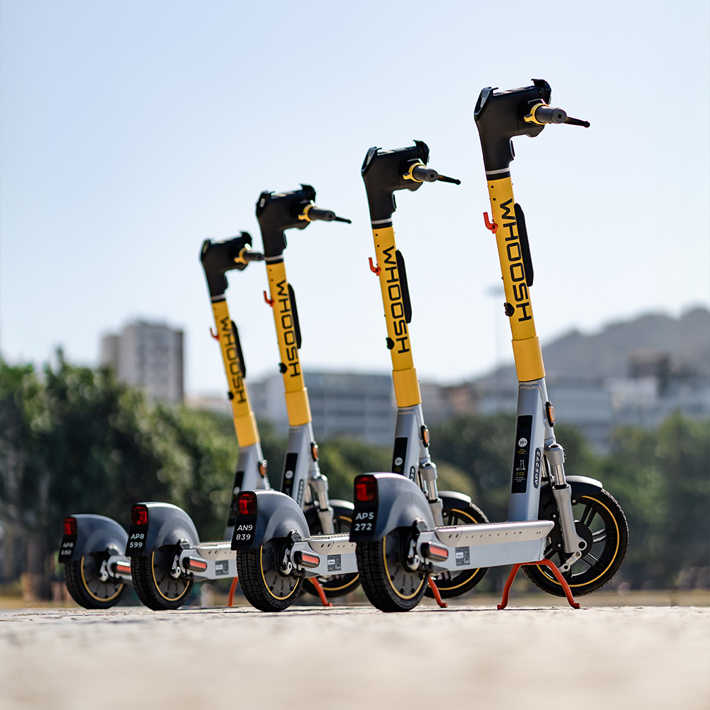 Число поездок выросло на 44% по сравнению с прошлым годом и составило 149,7 млн. Количество зарегистрированных в сервисе аккаунтов по состоянию на конец года — 27,6 млн. Количество поездок на активного пользователя* выросло на 39% по сравнению с аналогичным периодом прошлого года и составило 20 поездок. Доля поездок на СИМ сервиса стабильно остается самой большой на российском рынке.