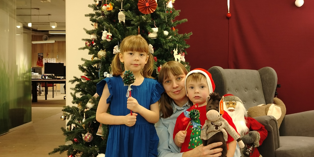 Открыли сезон новогодних ёлок.