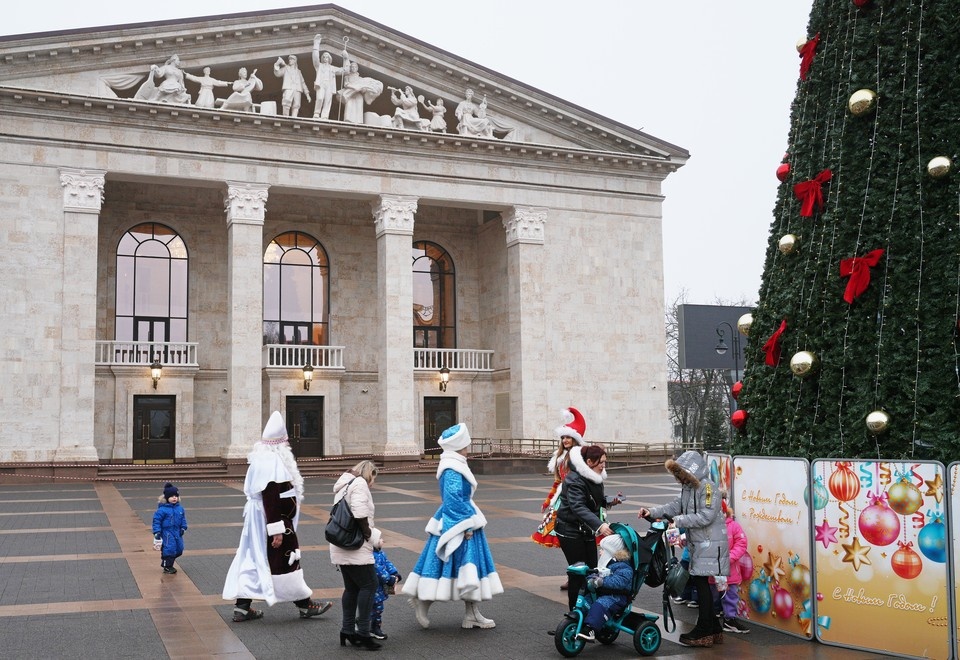    В Мариуполе поздравили детей с Днем Святого Николая Александр ИВАНОВ