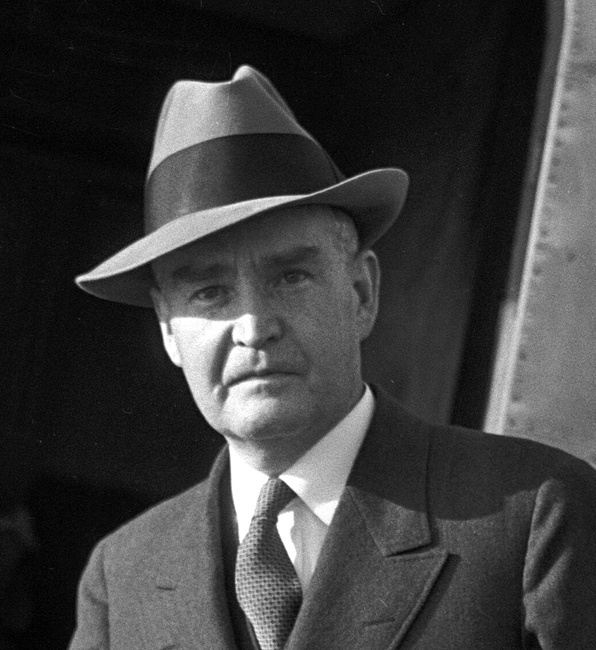 Алекс Осборн (Alex Osborn) — ключевая фигура в истории рекламного агентства BBDO (Batten, Barton, Durstine & Osborn), известный прежде всего как изобретатель метода мозгового штурма (brainstorming) и автор книг по креативности, который спас агентство от кризиса в 1930-х, став исполнительным вице-президентом и найдя талантливых сотрудников. Он был одним из партнеров-основателей, а его идеи о коллективном поиске идей кардинально изменили рекламную индустрию. 