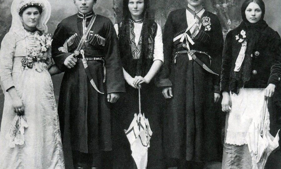 Казачий парадокс:почему в станицах не хватало женщин?