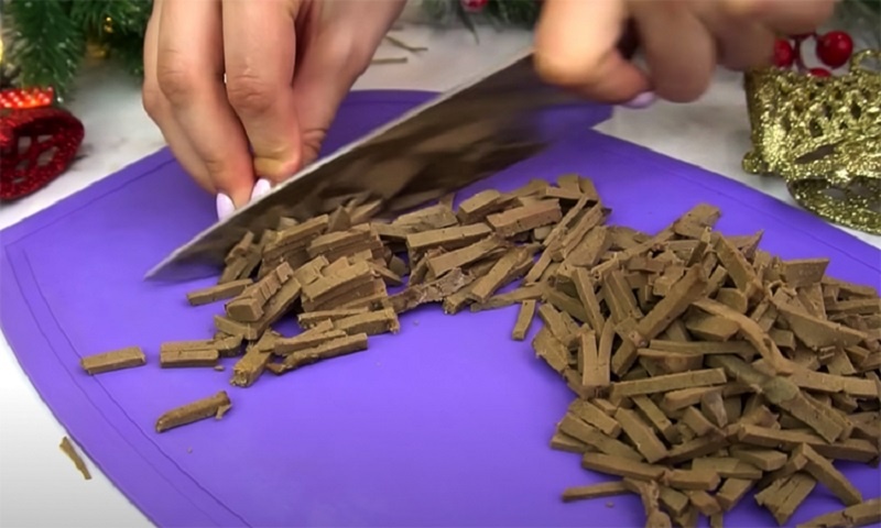 «Печень под Шубой»: оригинальный салат с хрустящей короной, который станет открытием новогоднего стола