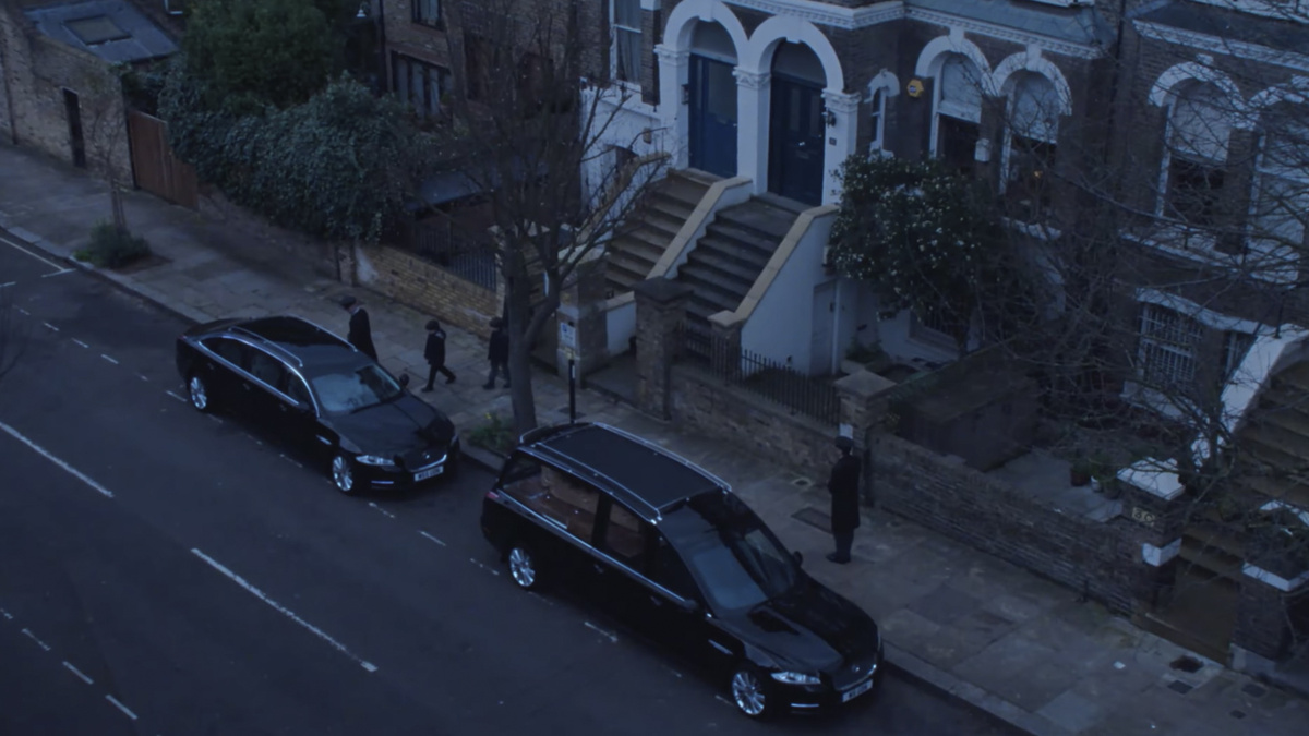 Кадр из фильма "Сущность"