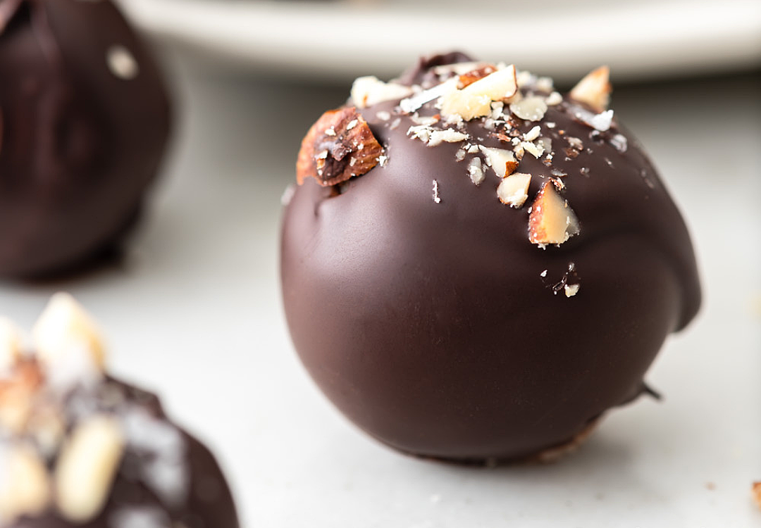 конфеты с марципаном без сахара