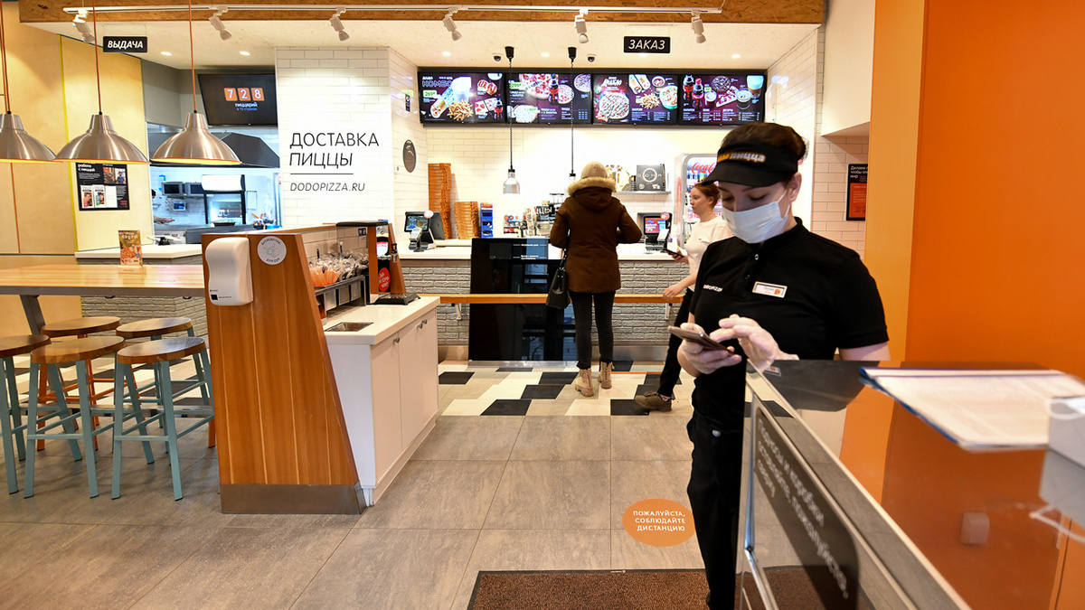 Недостаток клиентов начали остро ощущать и российские рестораны