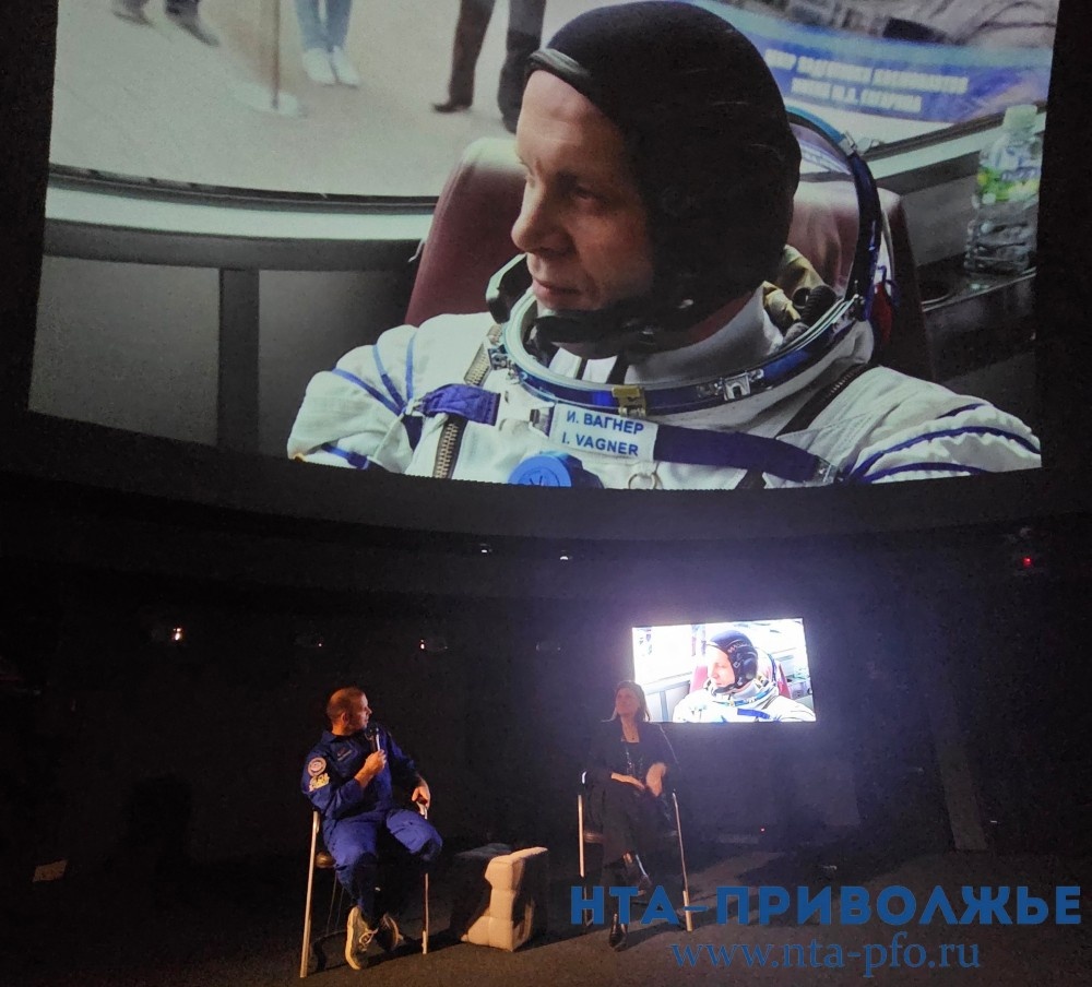    Космонавт Иван Вагнер свозил в космос флаг Нижнего Новгорода