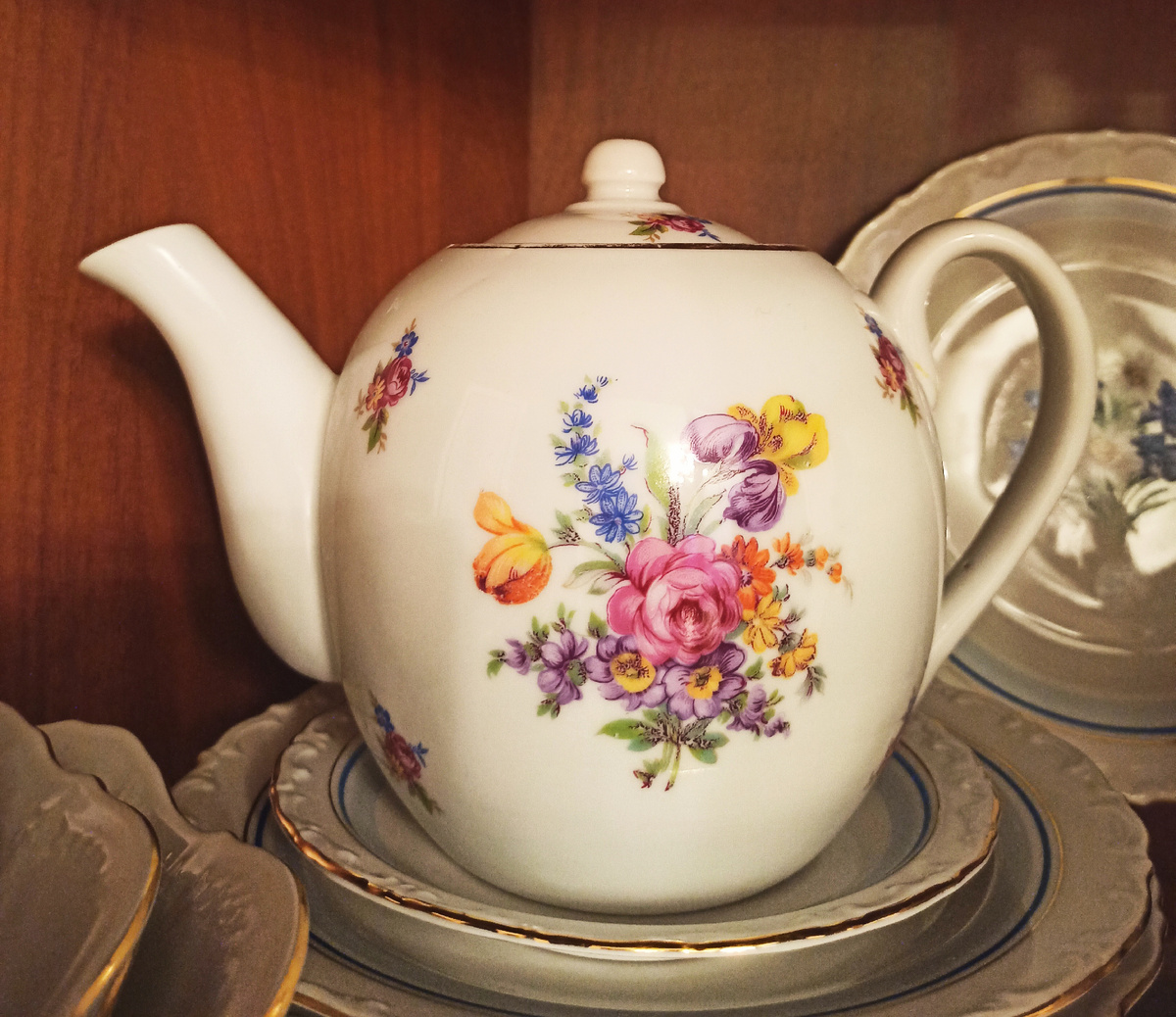 Вот такой красавец. Высота чайника 16,5 см. 