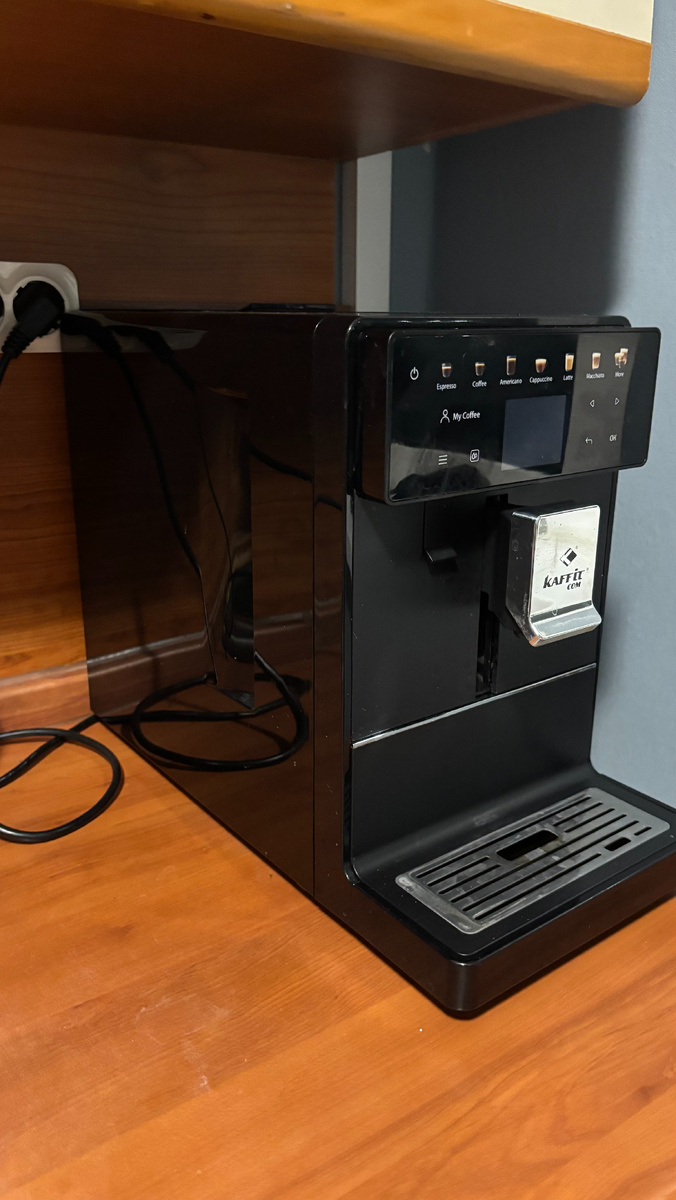 Кофемашина, общий вид