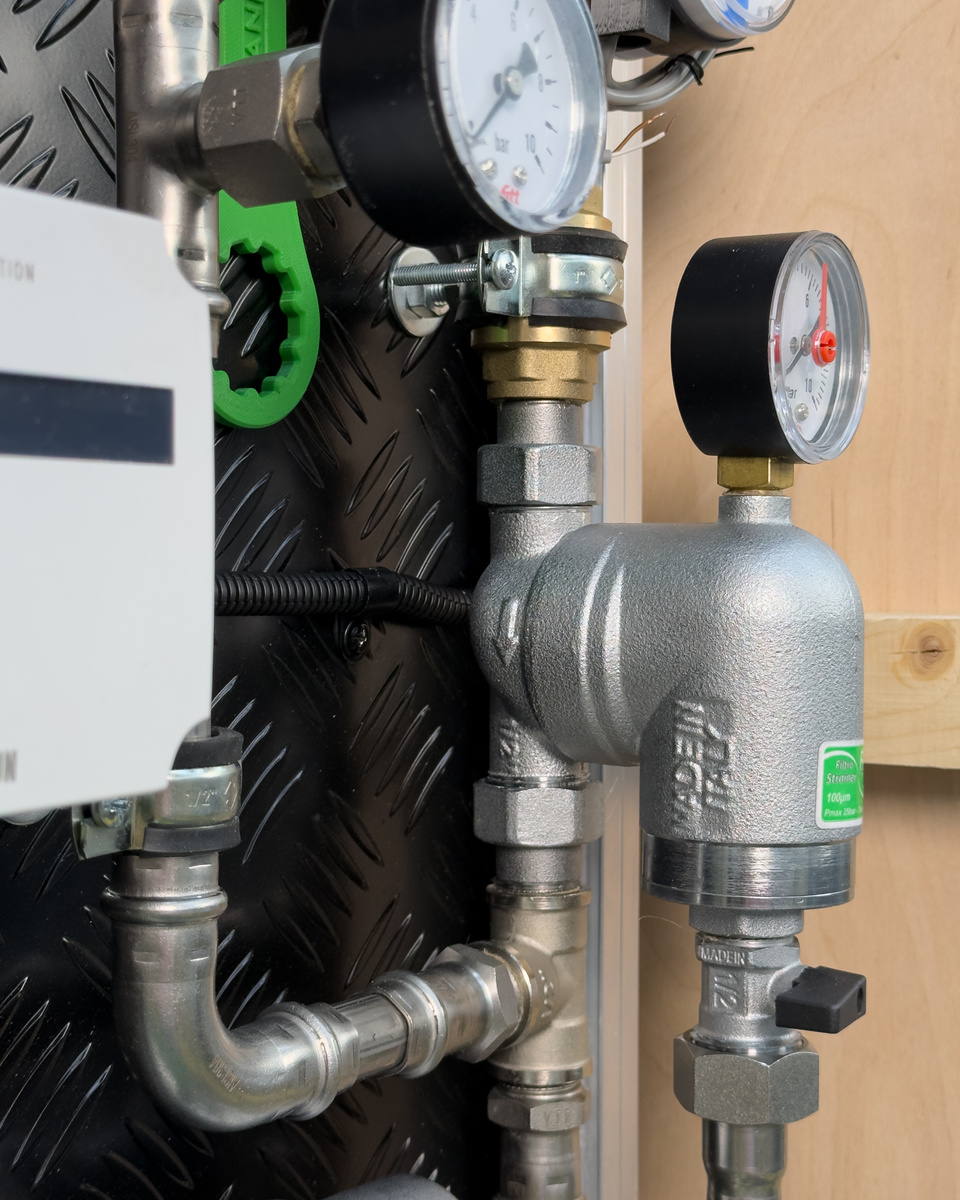 Фильтрация реализована на оборудовании FAR