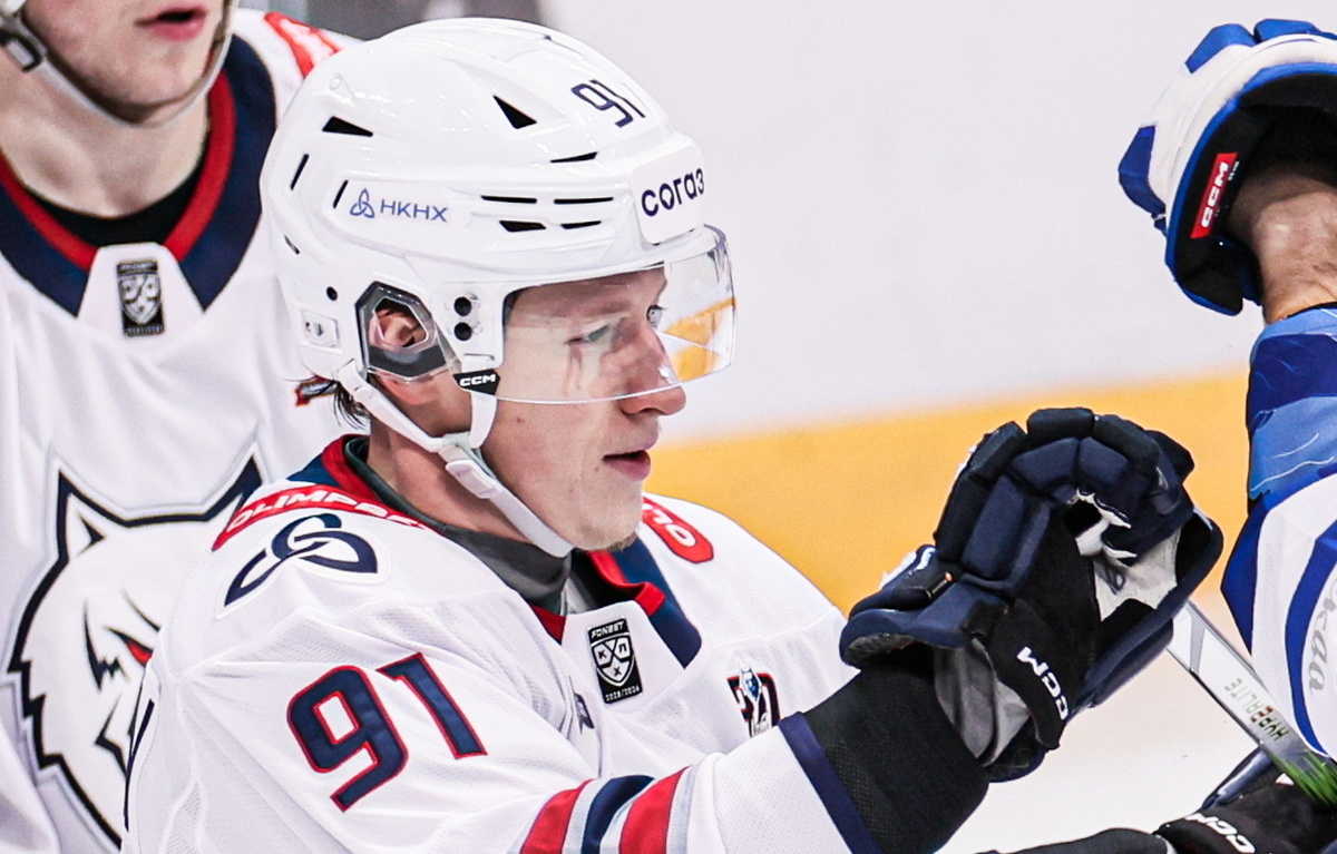    Нападающий "Нефтехимика" Булат Шафигуллин  Сергей Савостьянов/ТАСС