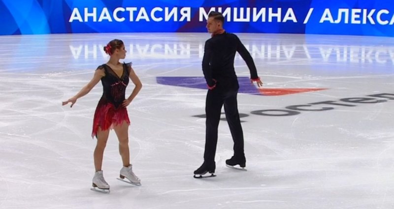    Анастасия Мишина и Александр Галлямов. Скриншот с трансляции Первого канала