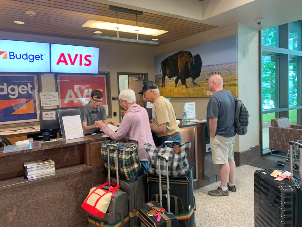 Аэропорт Рапид-Сити. Офис проката машин
