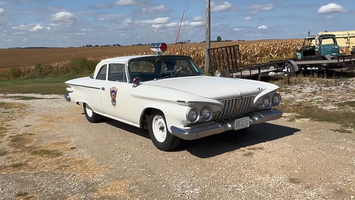 Plymouth Pursuit 1961 года