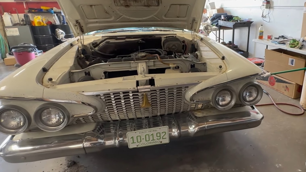 Plymouth Pursuit 1961 года