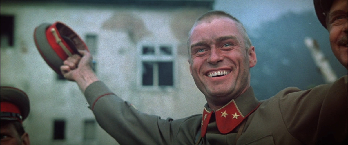 Кадр из кинофильма "Битва за Москву", 1985 г., режиссер и сценарист Юрий Озеров, композитор Александра Пахмутова (скриншот)