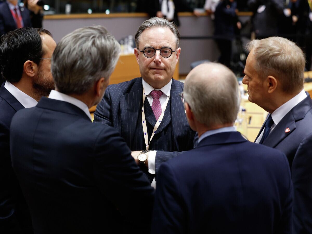    Премьер-министр Бельгии Барт де Вевер на саммите ЕС в Брюсселе | © AP Photo / Geert Vanden Wijngaert