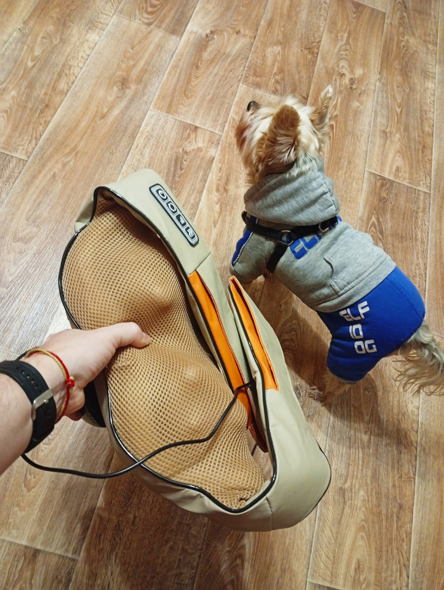 Тот, что слева)