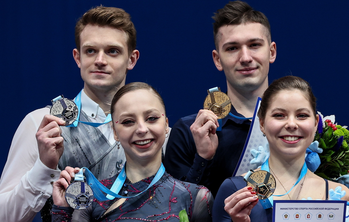    Дмитрий Козловский, Александра Бойкова, Александр Галлямов и Анастасия Мишина  Сергей Бобылев/ТАСС