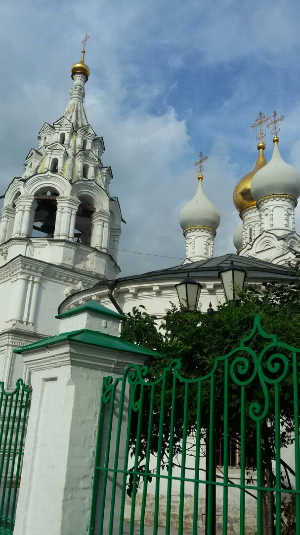 Московский храм святителя Николая в Пыжах: фото сделано автором 27 августа 2023 года