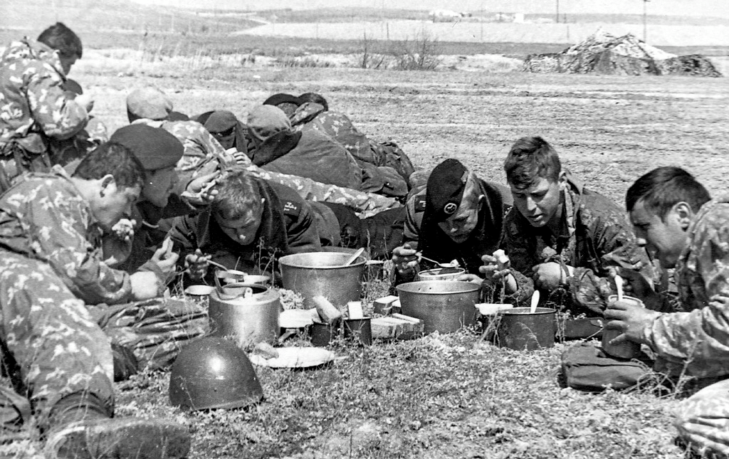 Армия, конечно, не курорт