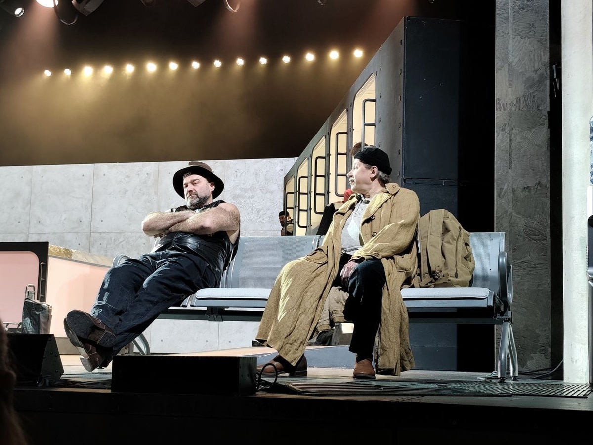 Листайте галерею