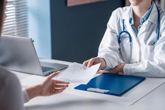    Как оформить больничный самозанятому в 2026 году?