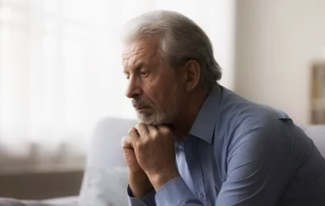 Я раньше тоже относился к словам легко. Сказал и сказал, язык без костей. Но со временем начал замечать, как фразы влияют на настроение, усталость и даже самочувствие к вечеру.
