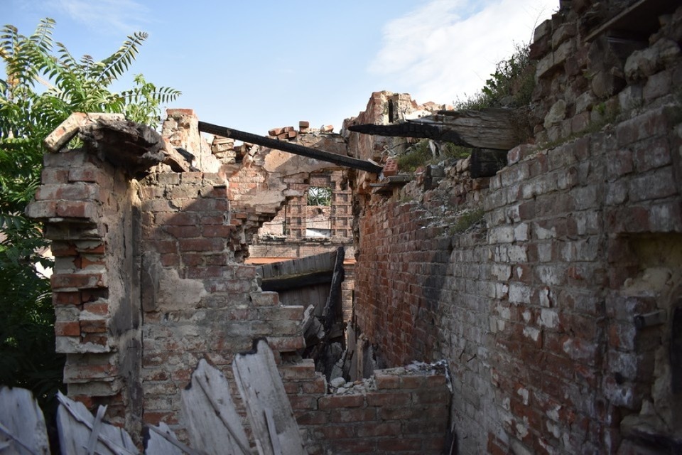    Вот, что осталось от квартиры, где жили Антошины до пожара. Артур СЕЛИМОВ