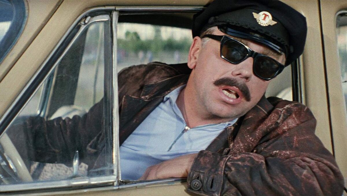 У вас ус отклеился...