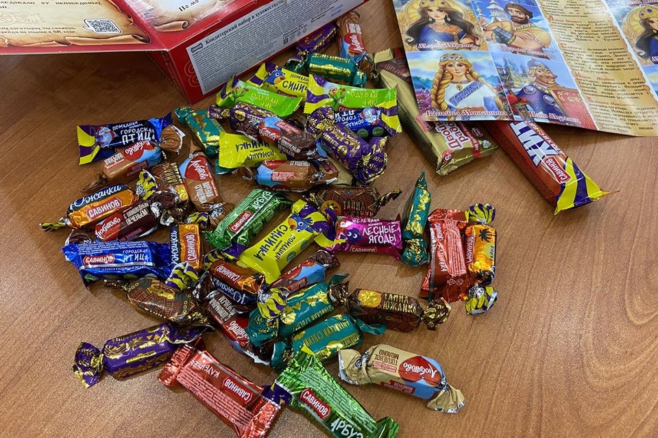    Новогодний подарок для детей Анна СЕМИНА