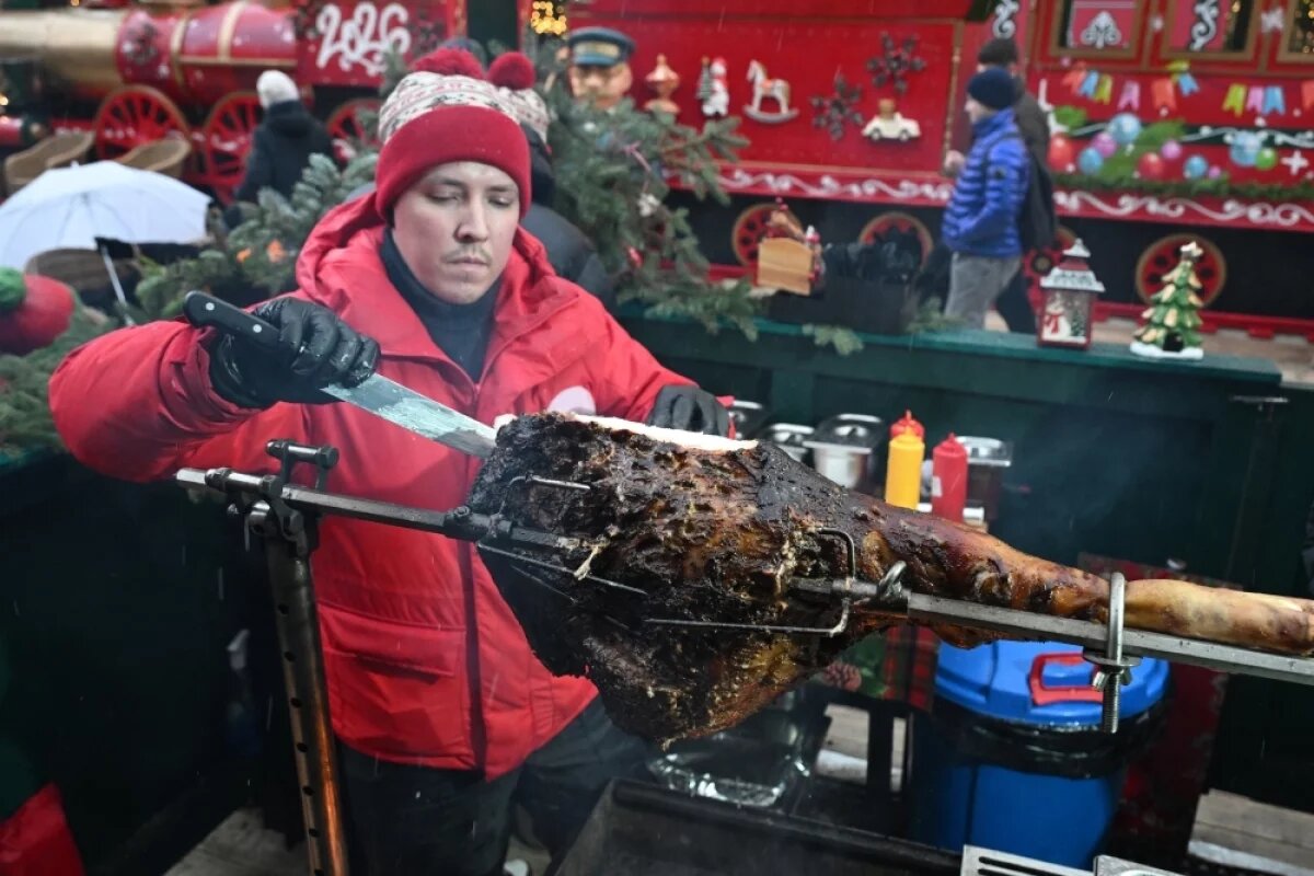    Маринование красного мяса в кислых растворах (яблочный уксус, лимонный сок, кефир, красное вино) на 90% и более снижает образование канцерогенных веществ при жарке.