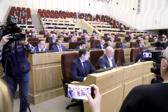    Пятая сессия Законодательного собрания Новосибирской области 8-го созыва состоялась 18 декабря 2025 года. Фото: Михаил Периков