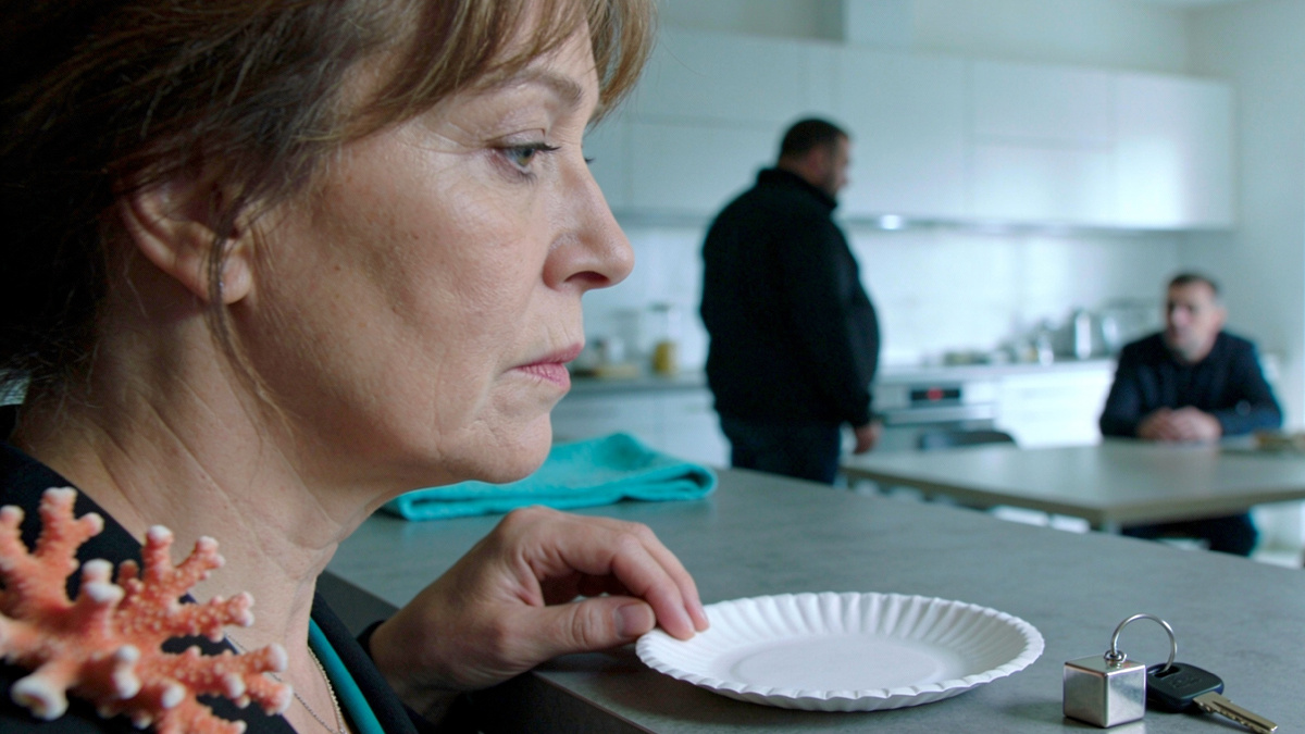 Муж шутил про меня при чужом, а я дала шутке повиснуть  