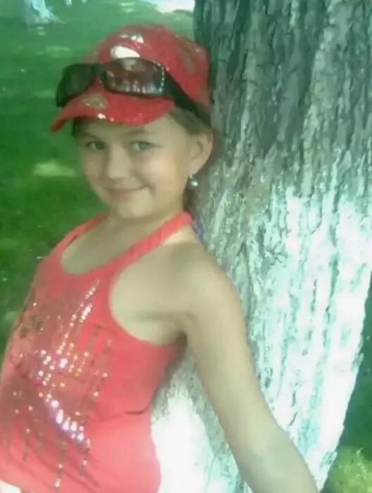    Счастливое детство Натальи Юнниковой, омрачённое переменами 90-х.