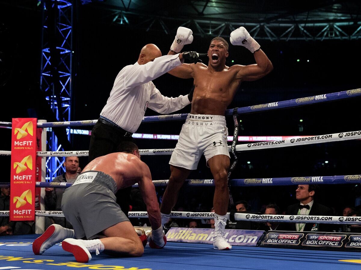    Энтони Джошуа в бою против Владимира Кличко | © Getty Images / Richard Heathcote