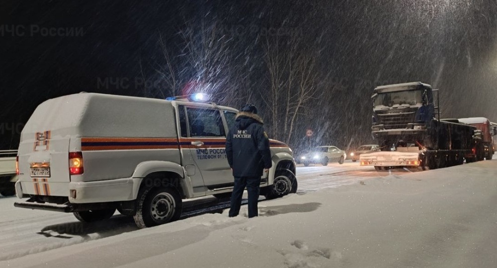 МЧС России развернуло пункты обогрева на трассах Забайкалья из-за циклона