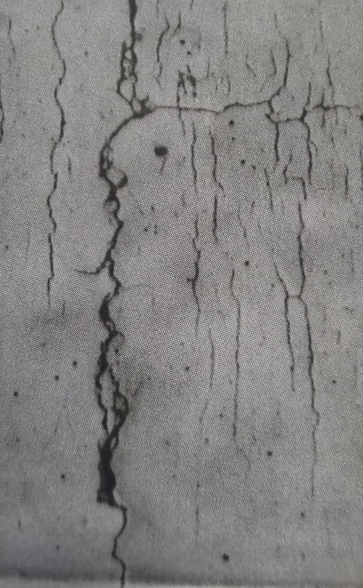 Трещины по бетону 