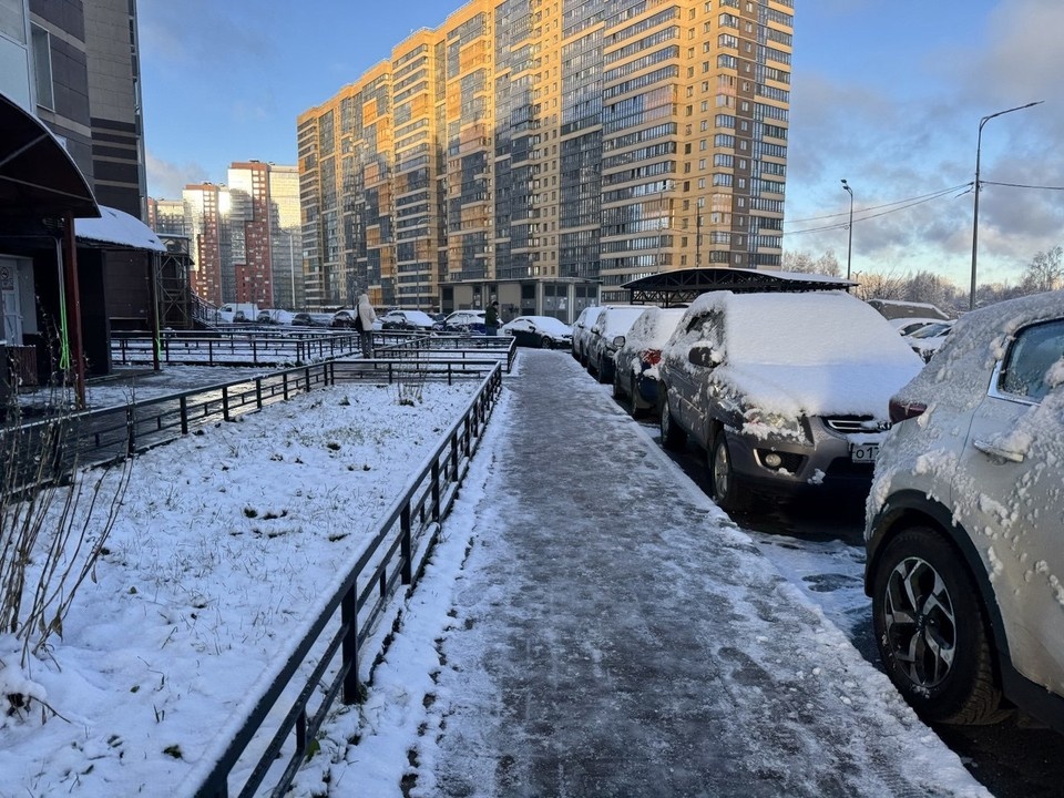    В Новом Уренгое и Ноябрьске из-за морозов отменили занятия для школьников. Виктория ГАВРИК